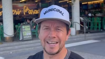 Mark Wahlberg visits his Wahlburgers restaurant on the Gold Coast