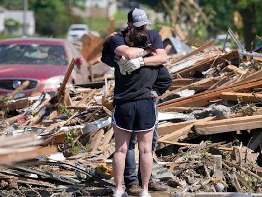 5 dead and at least 35 hurt as tornadoes ripped through Iowa, officials say