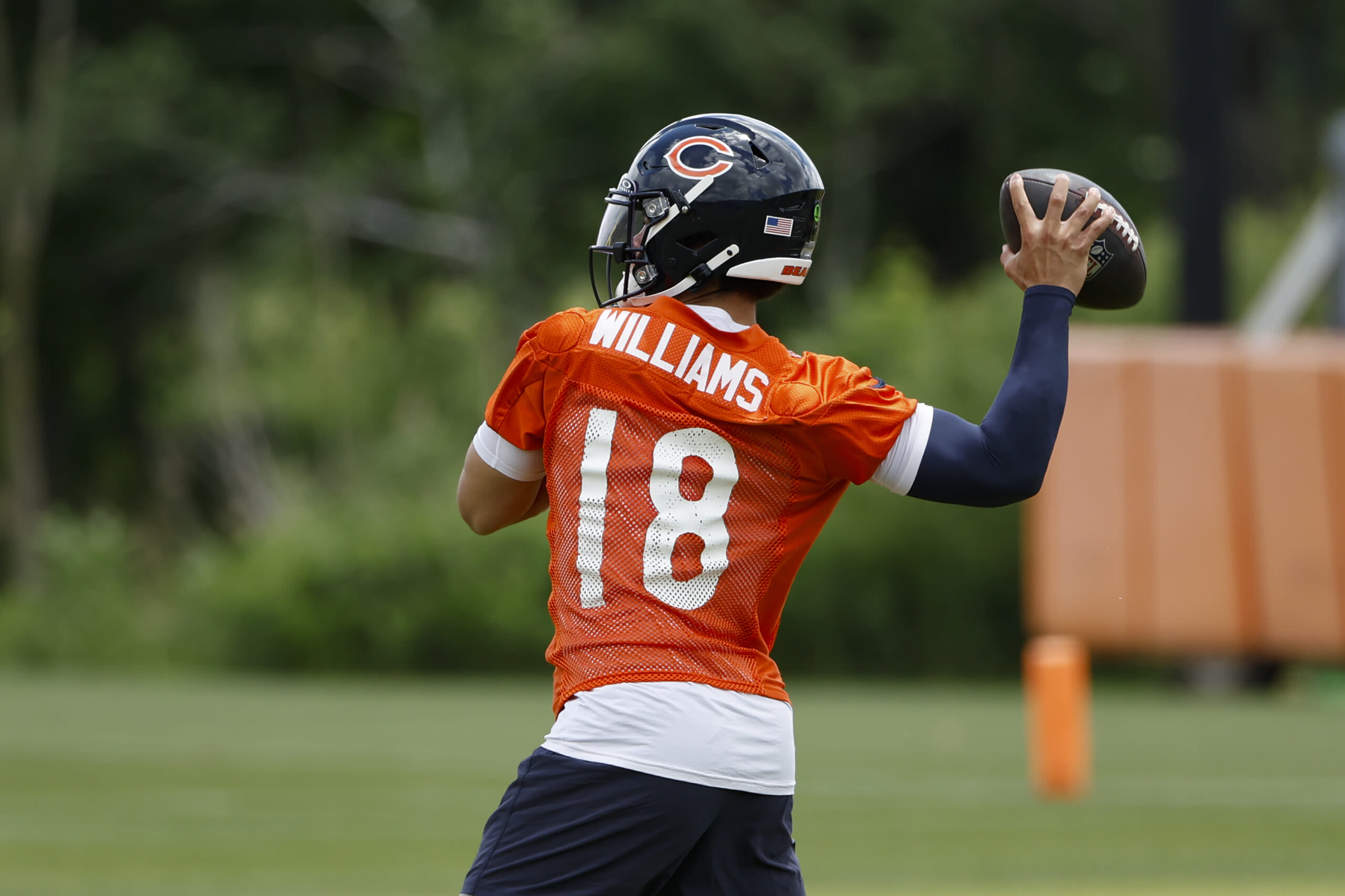 Former Super Bowl quarterback offers take on Bears, Caleb Williams