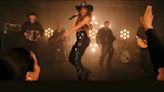 Shakira estrena el video oficial de la canción “Entre paréntesis” con el Grupo Frontera