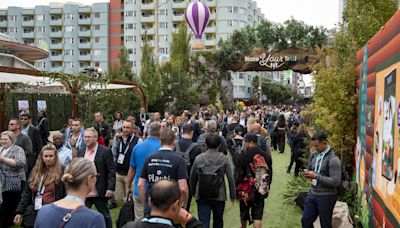 Annual Dreamforce conference at San Francisco's Moscone Center detouring traffic in South of Market area