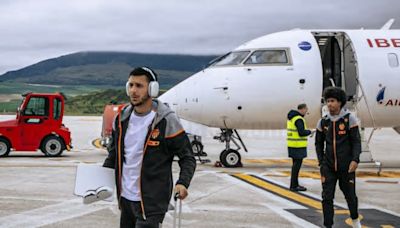 El Valencia CF se queda tirado en Pamplona por problemas con el avión