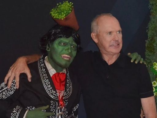 Michael Keaton comparó a Alejandro González Iñárritu con Tim Burton durante su visita a México por ‘Beetlejuice 2′