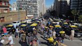 Protesta en Mar del Plata: taxistas cortan los accesos por las rutas 2 y 11 y complican la llegada de turistas