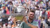 Tommy Paul gana su primer torneo en césped tras vencer en la final de Queen's Club a Lorenzo Musetti