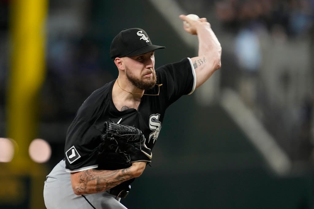 Garrett Crochet struggles early as the Chicago White Sox drop their 9th straight with a 3-2 loss to the Texas Rangers