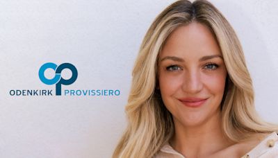 ‘The Bear’s Abby Elliott Signs With Odenkirk Provissiero Entertainment