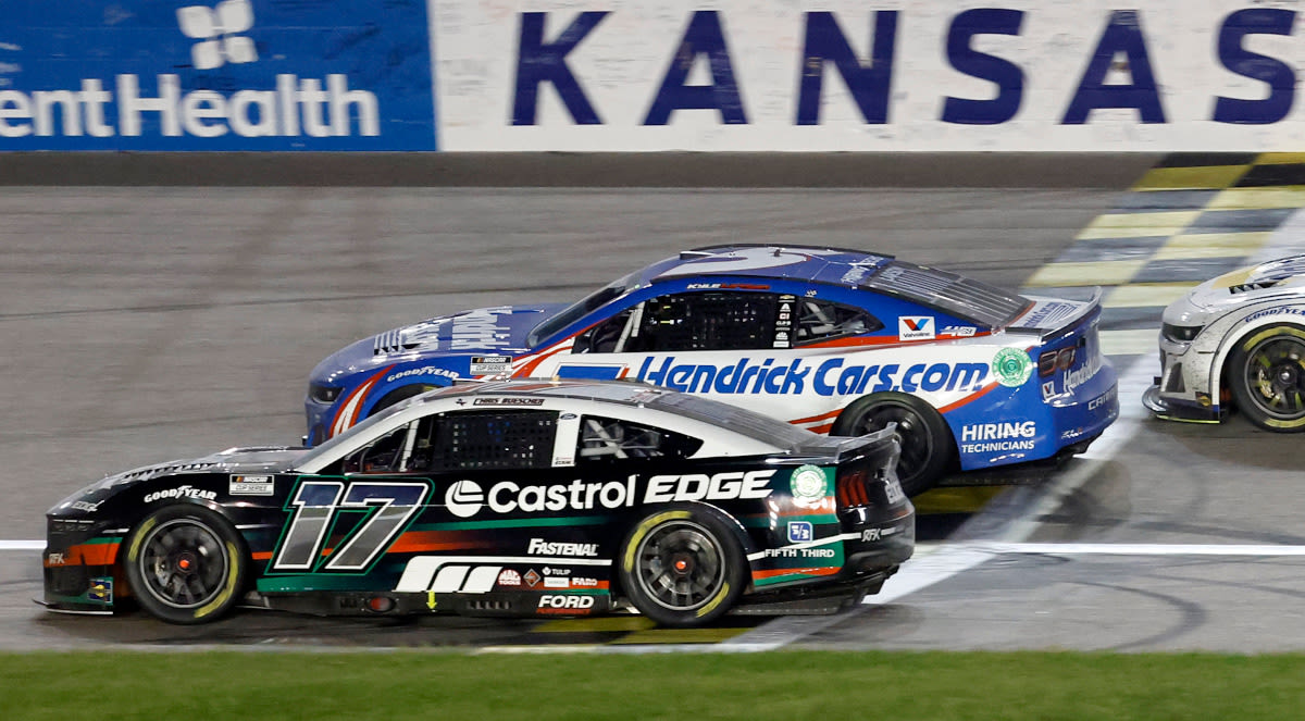 Larson beats Buescher in closest finish in NASCAR history at Kansas