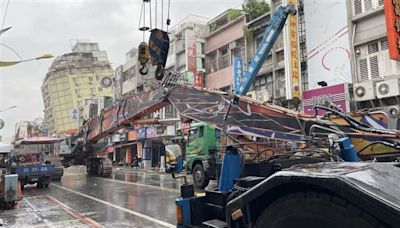 花蓮富凱大飯店拆除難度高 全台最大怪手「魯夫號」進駐準備上工