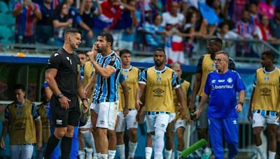 Grêmio: Renato e reservas deixam gramado da Fonte Nova antes de jogo terminar