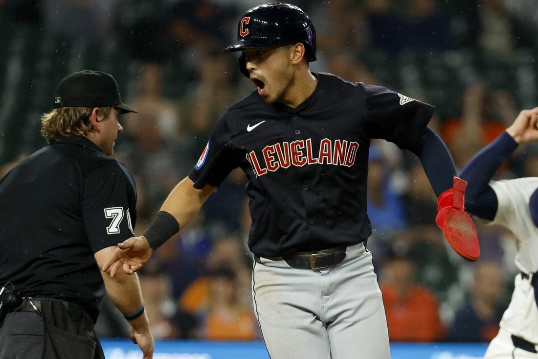 Deadspin | MLB roundup: Josh Naylor, Guardians top Tigers in 10th