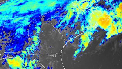 How long will tropics remain quiet? Saharan dust is helping but for how long?