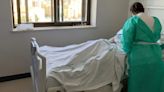 Cuánto cobra un auxiliar de enfermería en Canarias: sueldo base, paga extra, complementos y productividad