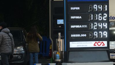 Tarifas de luz, gas y nafta: el Gobierno postergaría aumentos en agosto para que la inflación siga bajando