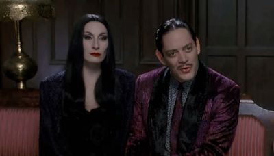 Arguments Over 1991's Addams Family Were Solved By A Grown Man In A Pillow Fort