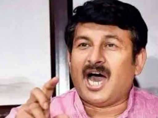 BJP’s Manoj Tiwari accuses CM Kejriwal of ’’surrendering’’ water to tanker mafia amid crisis in Delhi