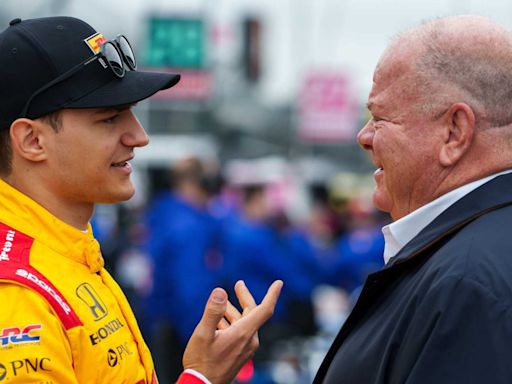 Chip Ganassi holds court at IndyCar season finale