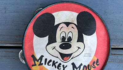 This Cincinnati native wrote 'The Mickey Mouse Club' theme, was head of the Mousketeers