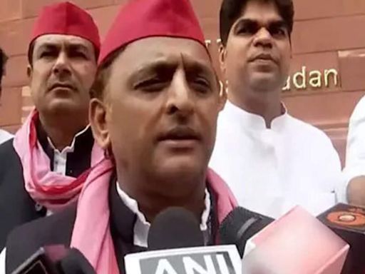 Hathras stampede: 'Govt can't run away from its responsibility', says Akhilesh Yadav