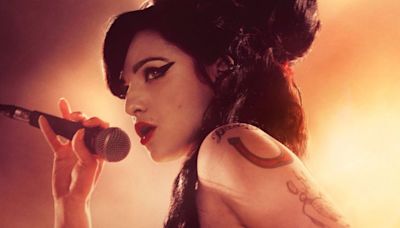 Back to Black, cinebiografia de Amy Winehouse, é fora de sintonia