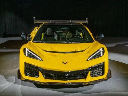 2025 Chevrolet Corvette ZR1 unveiled with 1,064 BHP V8 engine | Team-BHP