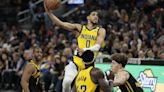 Los Pacers se adelantan 2-1 en la serie pese a un Middleton heroico