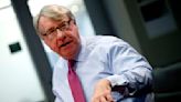 Short-seller Jim Chanos to close hedge funds -WSJ