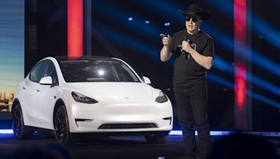 Uber chief casts doubt on Tesla’s robotaxi project