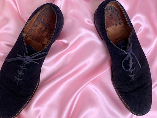 Elvis Presley’s actual blue suede shoes are up for auction