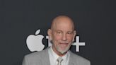 John Malkovich desearía poder pasar más años con su nieta