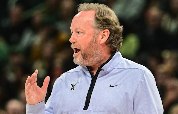 Phoenix Suns officially name Mike Budenholzer head coach two days after firing Frank Vogel