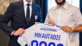 Lyon contrata atacante Georges Mikautadze, artilheiro da Geórgia na última Euro