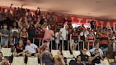 Torcedores do Flamengo protestam contra Gabigol em jogo de basquete: 'Não precisa de você' | Flamengo | O Dia