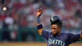 Mariners let Angels off the ropes in 2nd straight loss