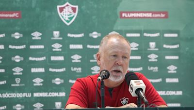 Mano Menezes comemora primeira vitória no comando do Fluminense: 'Aumenta a confiança'
