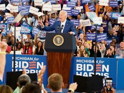 Estados Unidos: Biden desafía críticas, con gira por Michigan