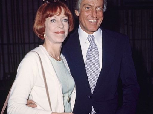 Carol Burnett and Dick Van Dyke reunite for an iconic moment