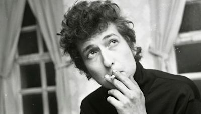 Así es la obra de arte pintada por Bob Dylan que fue subastada por casi USD 200 mil dólares