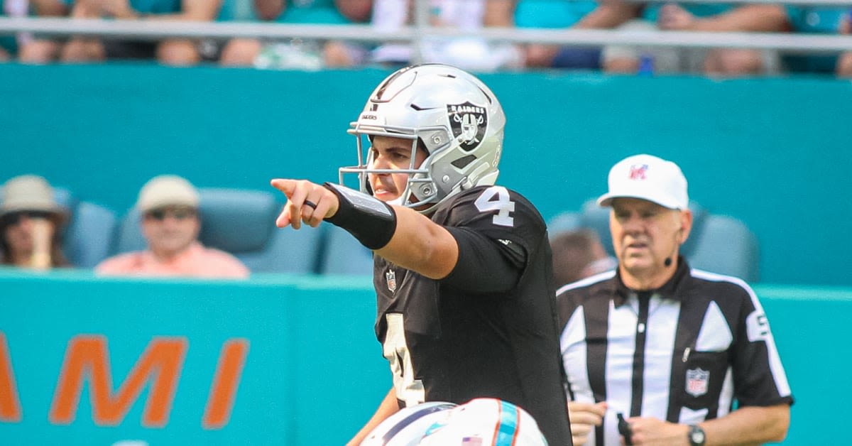 Raiders QB room dubbed 'offseason losers'