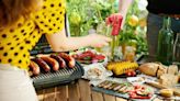 El grill superventas perfecto para hacer cenas deliciosas este verano (y tres recetas fáciles y sabrosas)