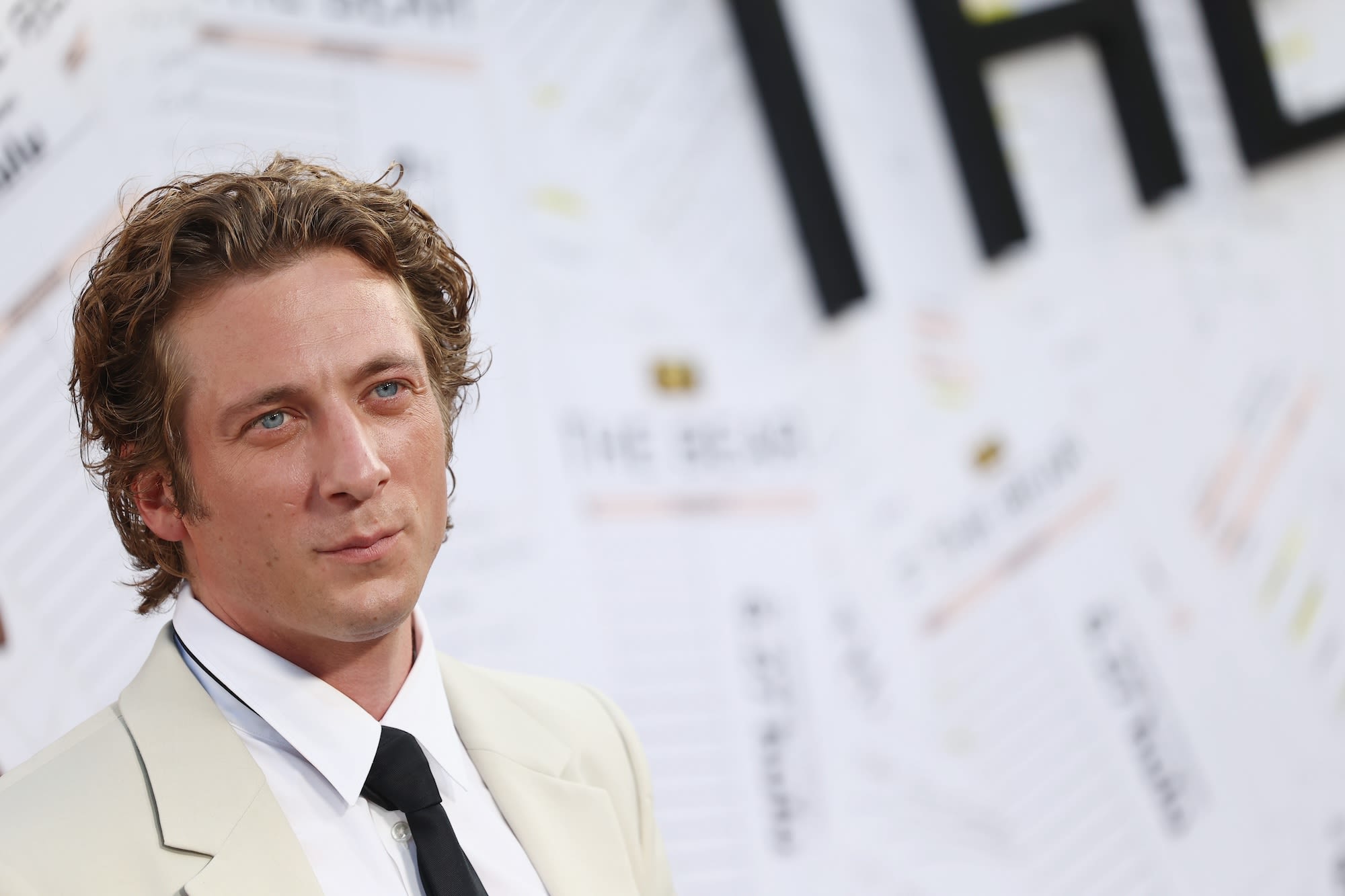 Jeremy Allen White Plans to Do His Own Singing in Bruce Springsteen Biopic: ‘We’re Gonna Try’