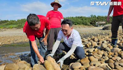 蘇俊賓手繪石滬地圖 推廣新屋百年石滬