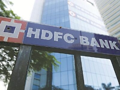 HDFC Bank's loan book shrinks in June quarter, deposits flat sequentially