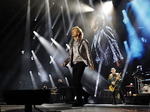 Se Biden fosse in forma come Jagger saremmo a posto: la recensione della prima data del tour dei Rolling Stones