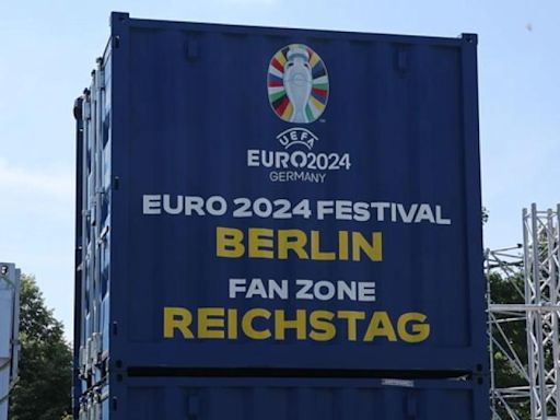 Así 'borró' Berlín la Eurocopa de sus calles en 'el día después'