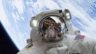 Nasa adia caminhada espacial fora da ISS após desconforto em traje