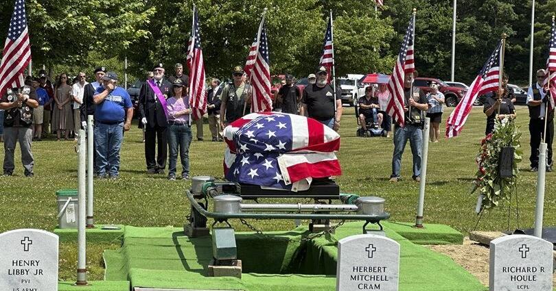 A US veteran died at a nursing home, abandoned. Hundreds of strangers came to say goodbye