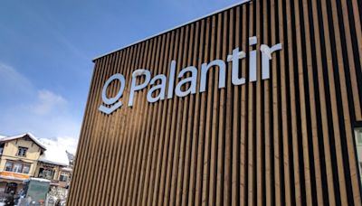 What's Going On With Palantir Stock Monday? - Palantir Technologies (NYSE:PLTR)