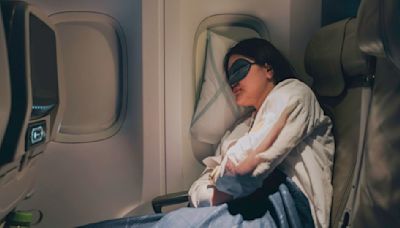 Drinking alcohol before napping on flights presents health risk, study finds