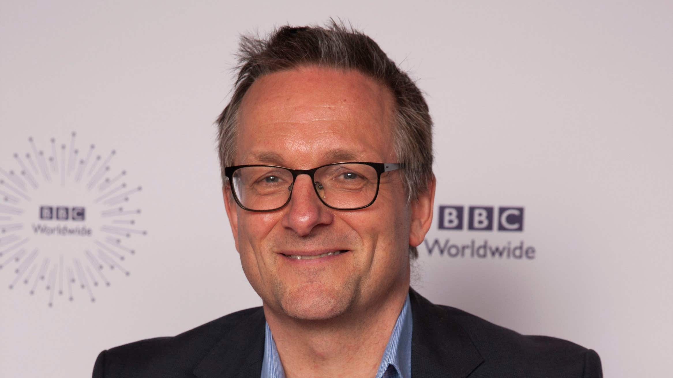 Divers look for Michael Mosley as search intensifies on Greek island